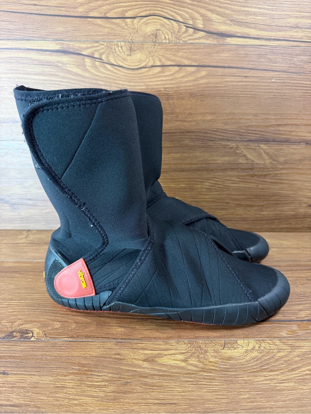Vibram High Furoshiki Wraparound BootsWomen’s Size 9.5-10 (40-41) Shoes